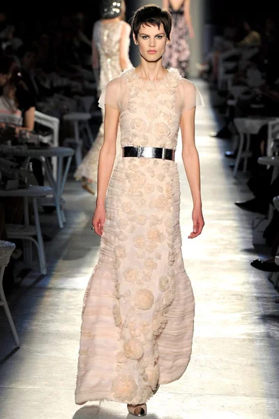 Look 60